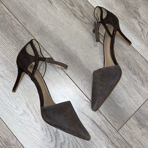 New Pointed tip grey 3 in heels with strap